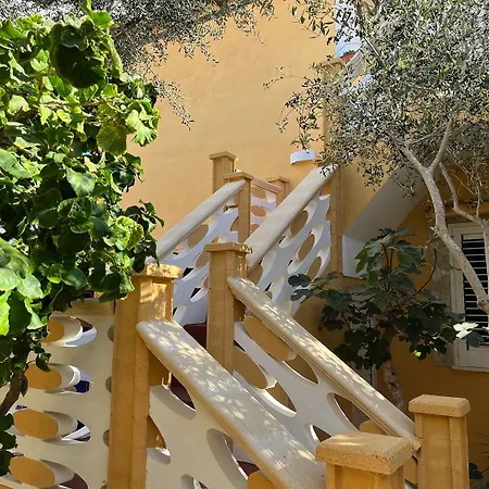 Felice Aparthotel